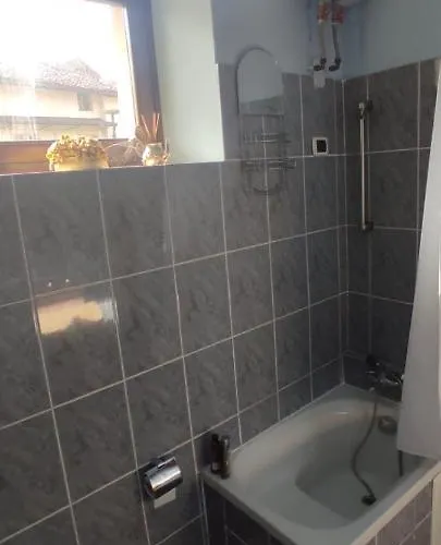 Tetti Di Langa - Abita Nel Cuore Di